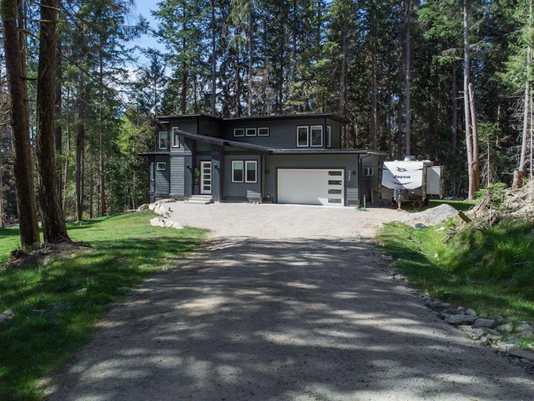 1127 Malcolm Creek Road, Roberts Creek, BC, V0N 2W3 - 37