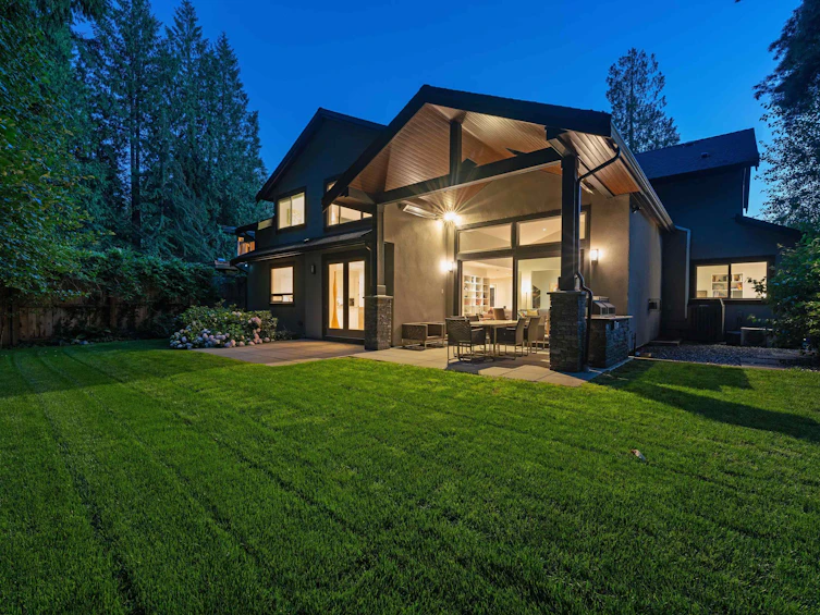 4062 Virginia Crescent, North Vancouver, BC, V7R 3Z1 - 2