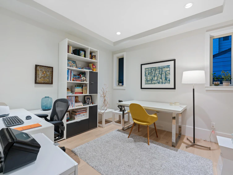 4062 Virginia Crescent, North Vancouver, BC, V7R 3Z1 - 22