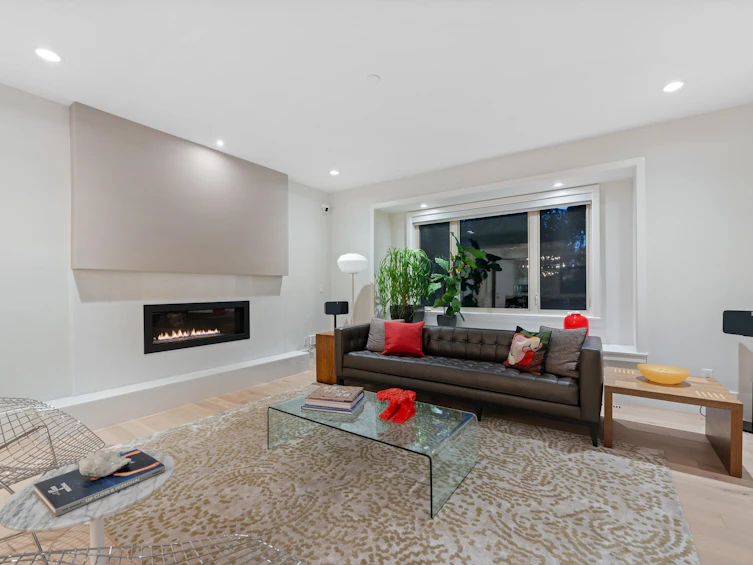 4062 Virginia Crescent, North Vancouver, BC, V7R 3Z1 - 7