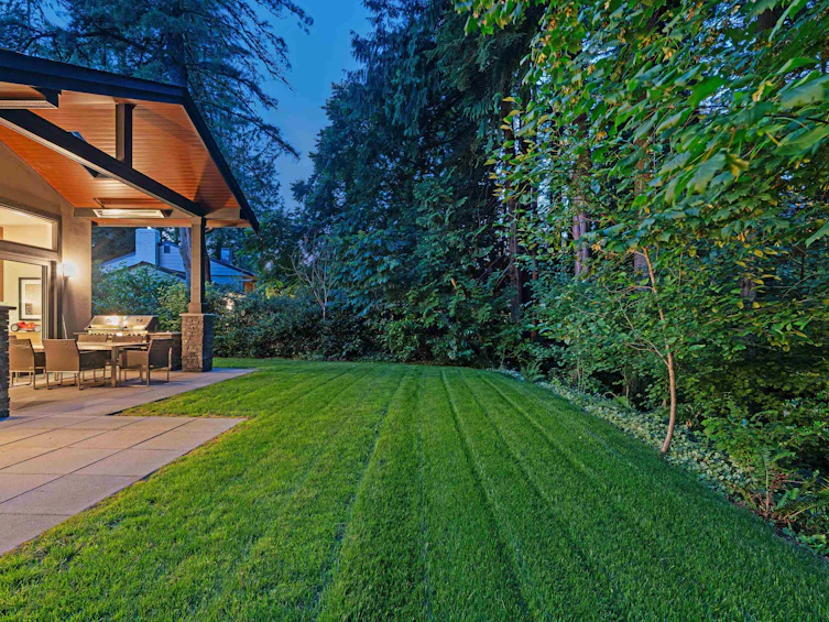 4062 Virginia Crescent, North Vancouver, BC, V7R 3Z1 - 3