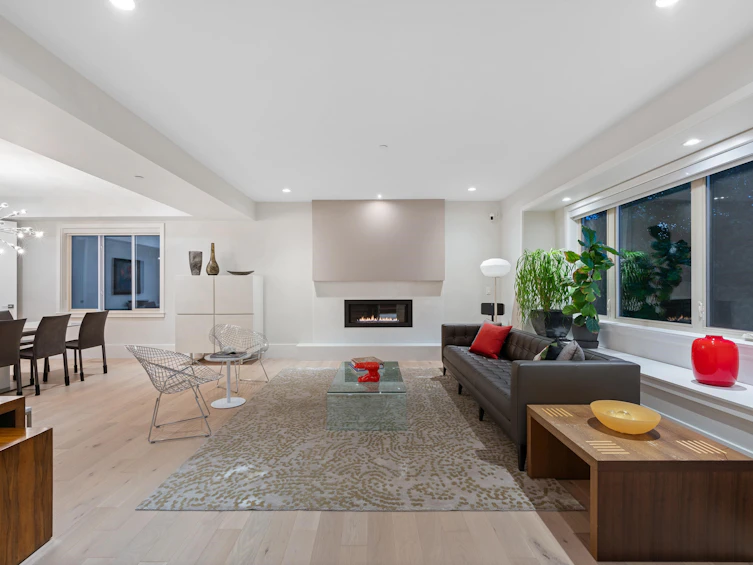 4062 Virginia Crescent, North Vancouver, BC, V7R 3Z1 - 5