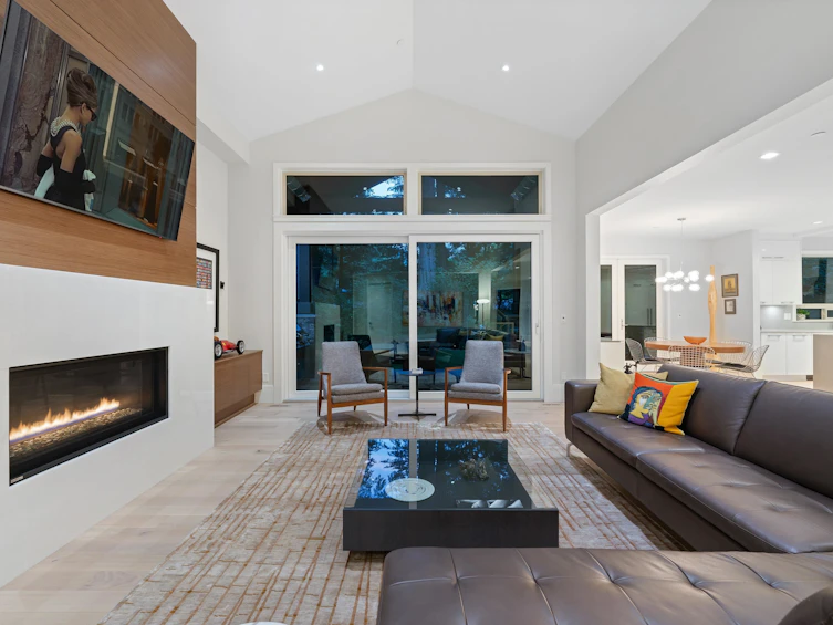 4062 Virginia Crescent, North Vancouver, BC, V7R 3Z1 - 20