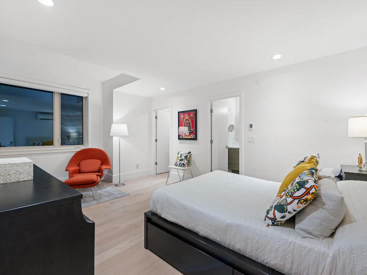 4062 Virginia Crescent, North Vancouver, BC, V7R 3Z1 - 29