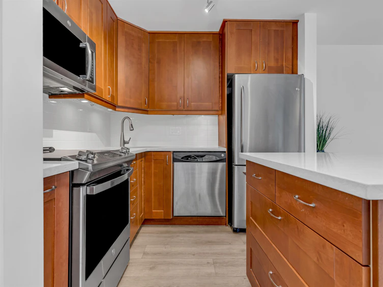 202-2110 York Avenue, Vancouver, BC, V5K 1X1 - 7
