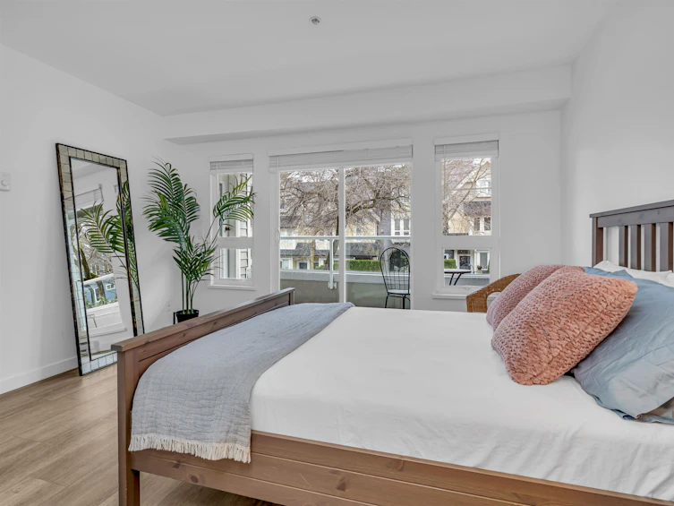 202-2110 York Avenue, Vancouver, BC, V5K 1X1 - 11