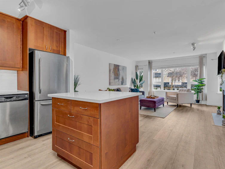 202-2110 York Avenue, Vancouver, BC, V5K 1X1 - 8