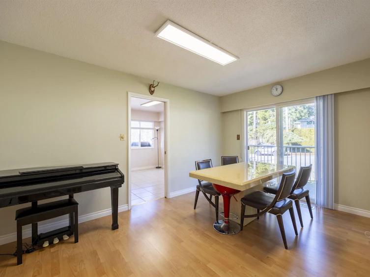 736 Sydney Avenue, Coquitlam, BC, V3K 3K2 - 7