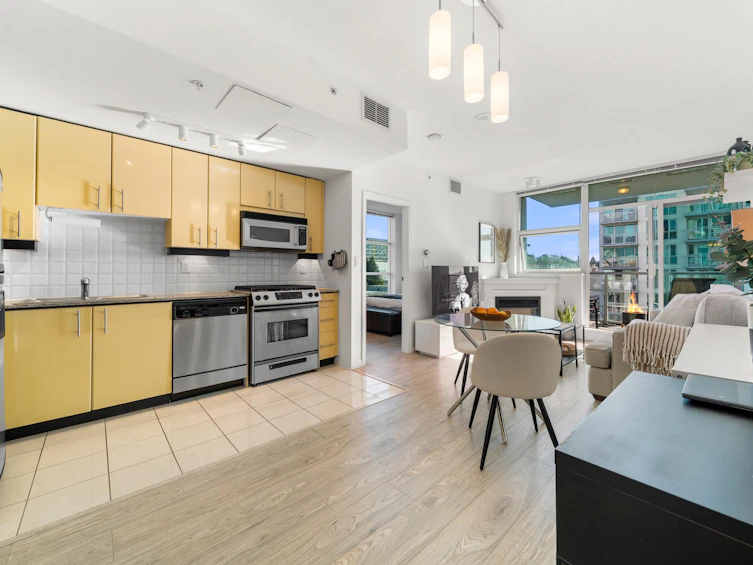 704-168 E Esplanade Avenue, North Vancouver, BC, V7L 4X8 - 18