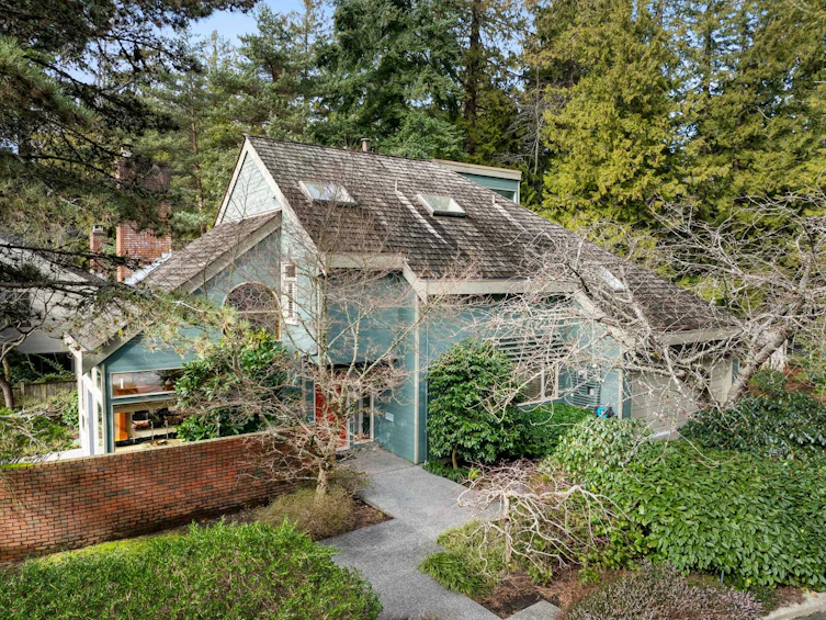 6032 Glenwynd Place, West Vancouver, BC, V7W 2W5 - 36