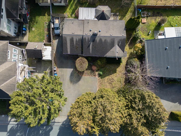 31792 Old Yale Road, Abbotsford, BC, V2T 2B8 - 31