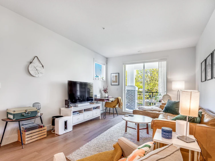 220-5788 Sidley Street, Burnaby, BC, V5J 0E4 - 7