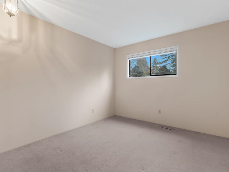 2045 181 Street, Surrey, BC, V3Z 5J9 - 26