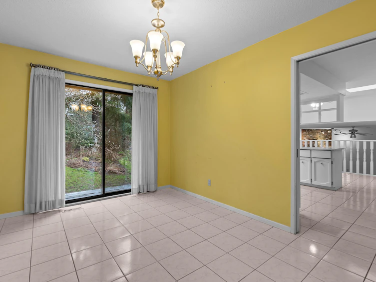 2045 181 Street, Surrey, BC, V3Z 5J9 - 9