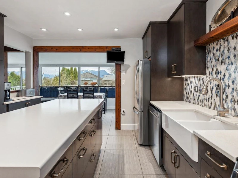 3341 E Georgia Street, Vancouver BC V5K 2L5