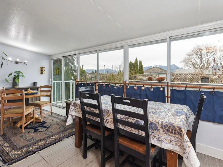 3341 E Georgia Street, Vancouver, BC, V5K 2L5 - 11