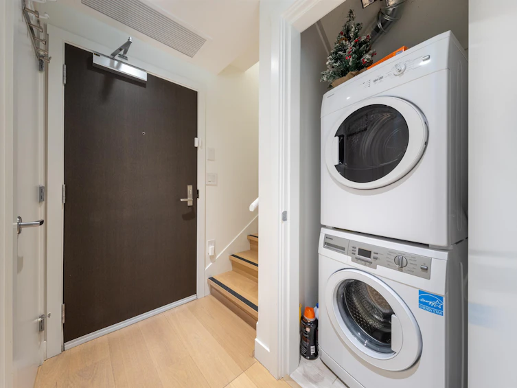 1553 W 57th Avenue, Vancouver, BC, V6P 0H5 - 25