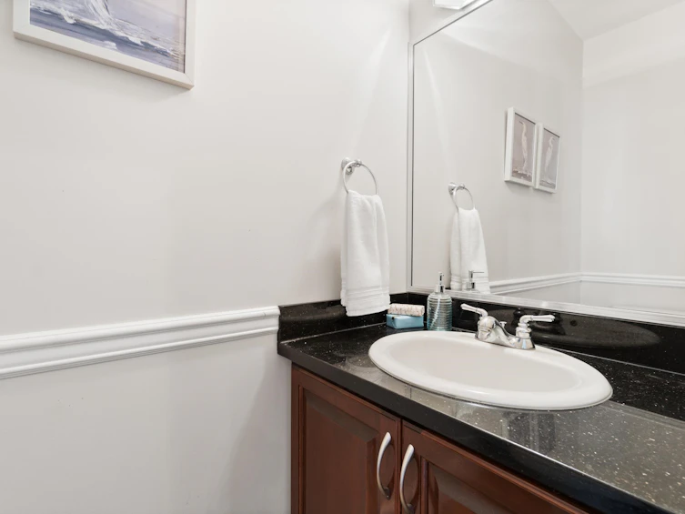 1803 E 14th Avenue, Vancouver, BC, V5N 2E3 - 10