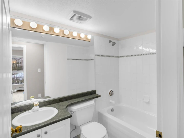 215-13727 74 Avenue, Surrey, BC, V3W 0M7 - 22