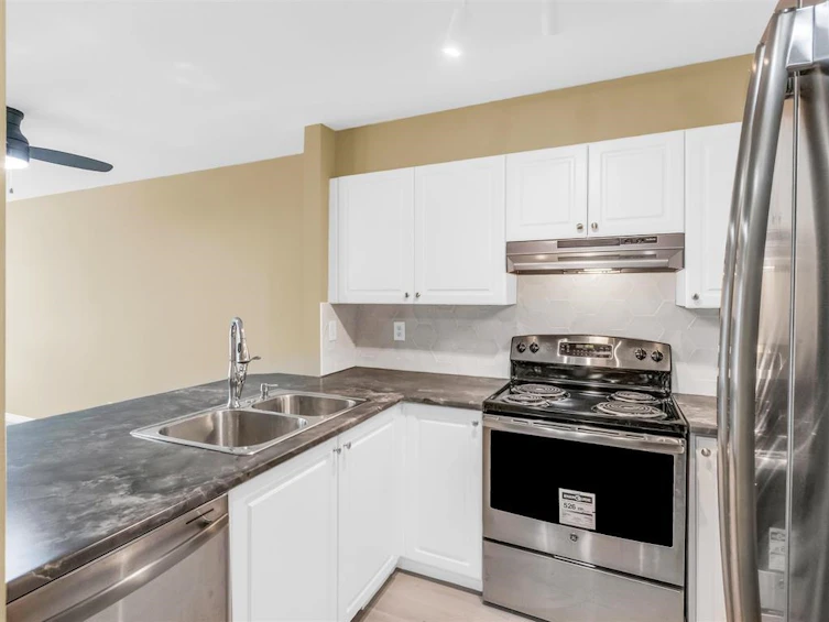215-13727 74 Avenue, Surrey, BC, V3W 0M7 - 7