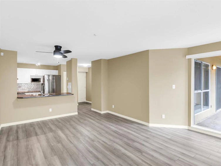 215-13727 74 Avenue, Surrey, BC, V3W 0M7 - 4