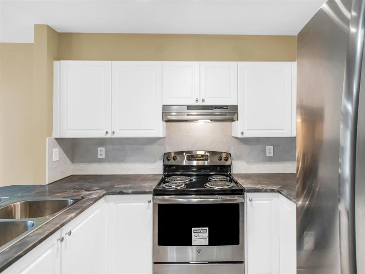 215-13727 74 Avenue, Surrey, BC, V3W 0M7 - 8