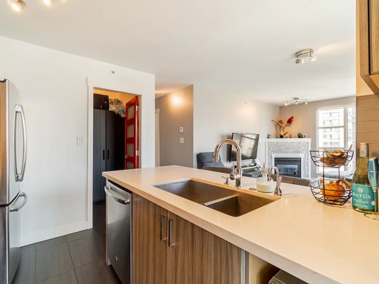 1702-939 Homer Street, Vancouver, BC, V6B 2W6 - 12
