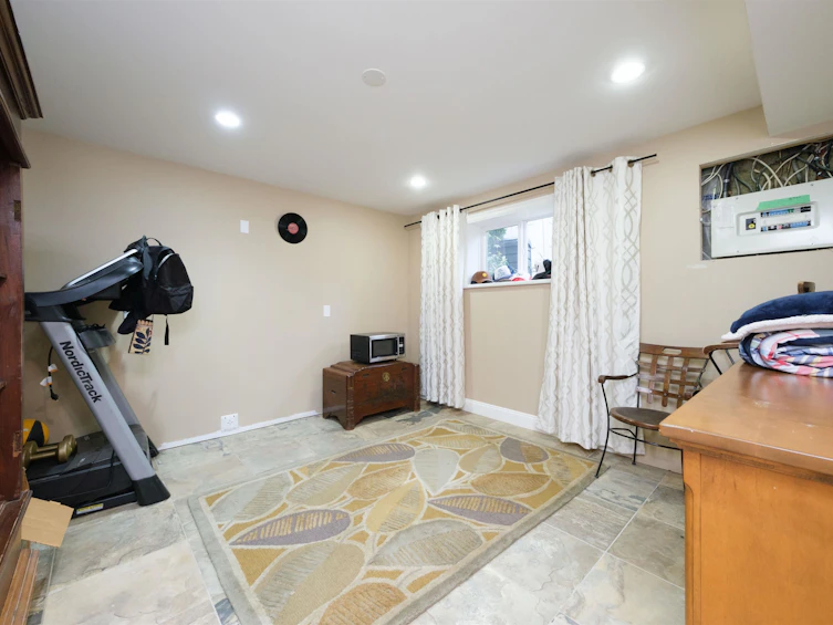 4215 Valencia Avenue, North Vancouver, BC, V7N 4A7 - 26