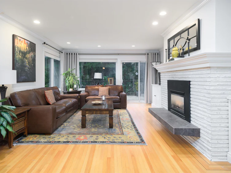 4215 Valencia Avenue, North Vancouver, BC, V7N 4A7 - 3