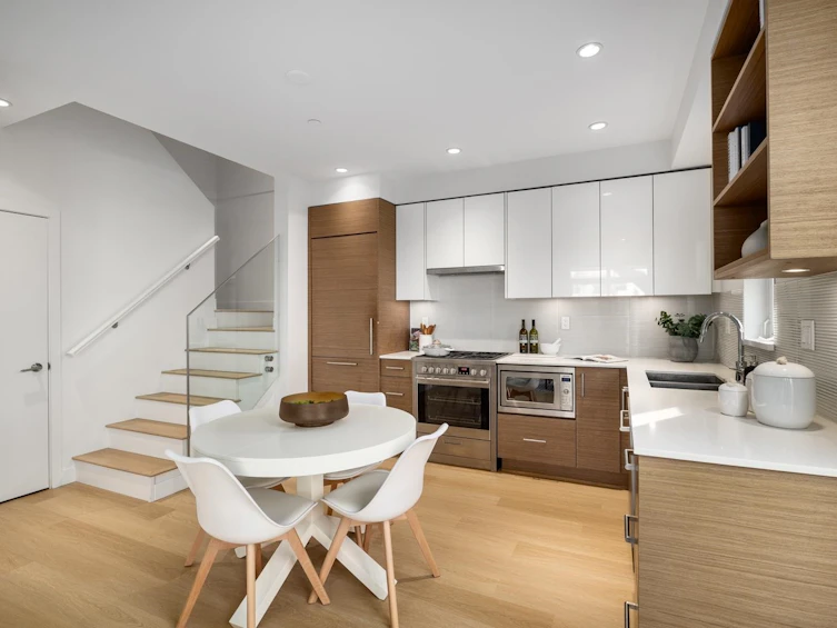 3161 Quebec Street, Vancouver, BC, V5T 3B3 - 5