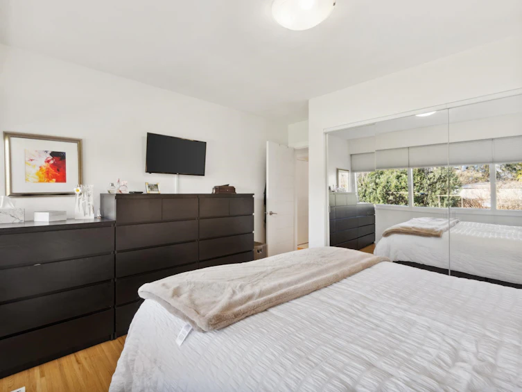 8786 Crest Drive, Burnaby, BC, V3N 4A2 - 14