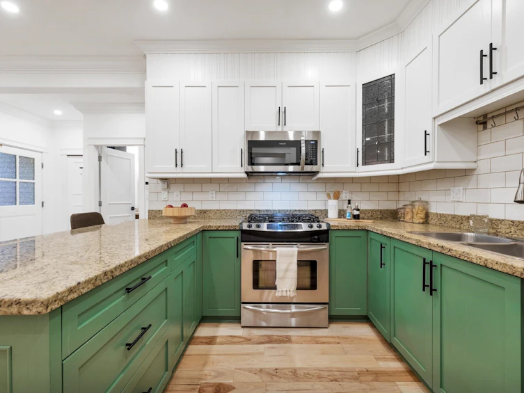 2918 Columbia Street, Vancouver, BC, V5Y 3V8 - 5