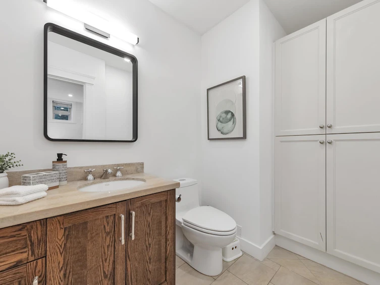 2918 Columbia Street, Vancouver, BC, V5Y 3V8 - 24