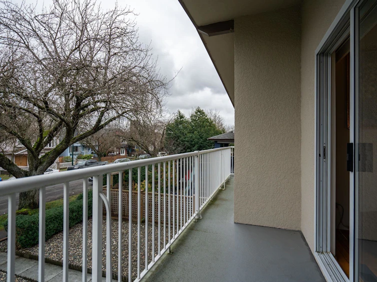 2050 E 25th Avenue, Vancouver, BC, V5N 2V6 - 16