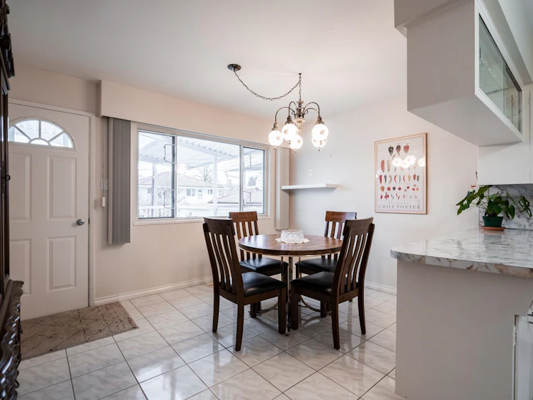 2050 E 25th Avenue, Vancouver, BC, V5N 2V6 - 22