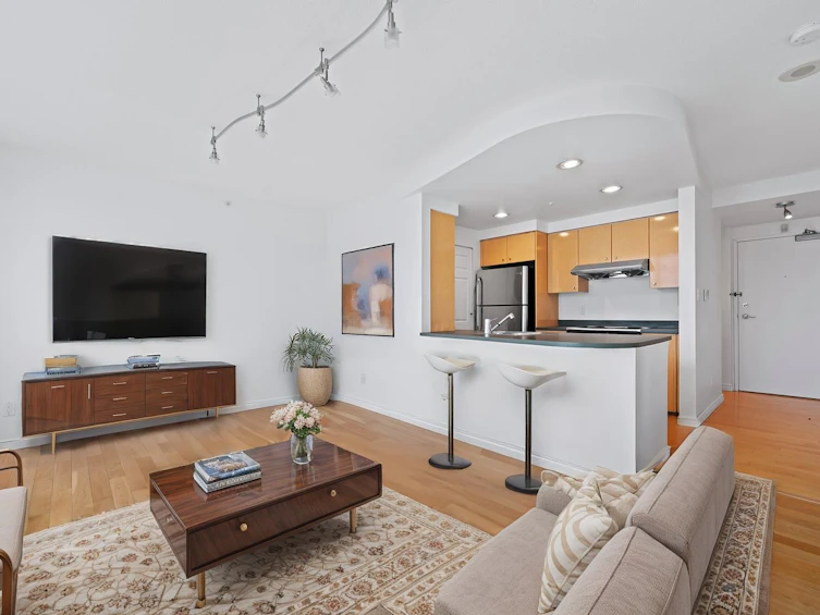 1902-1008 Cambie Street, Vancouver, BC, V6B 6J7