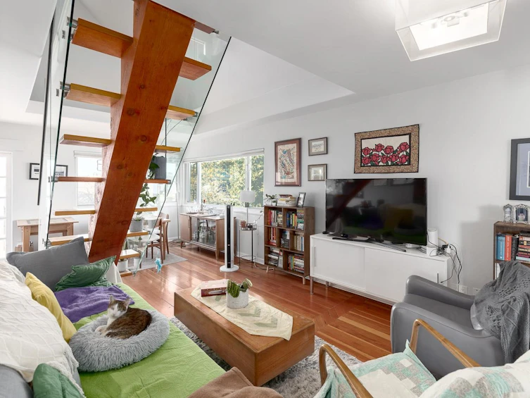3305 Sophia Street, Vancouver, BC, V5V 3T4 - 4