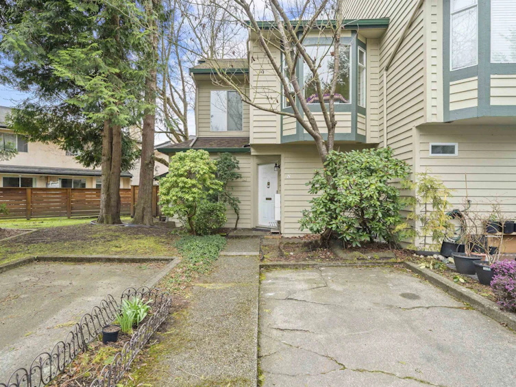 8-7611 Moffatt Road, Richmond, BC, V6Y 1X9