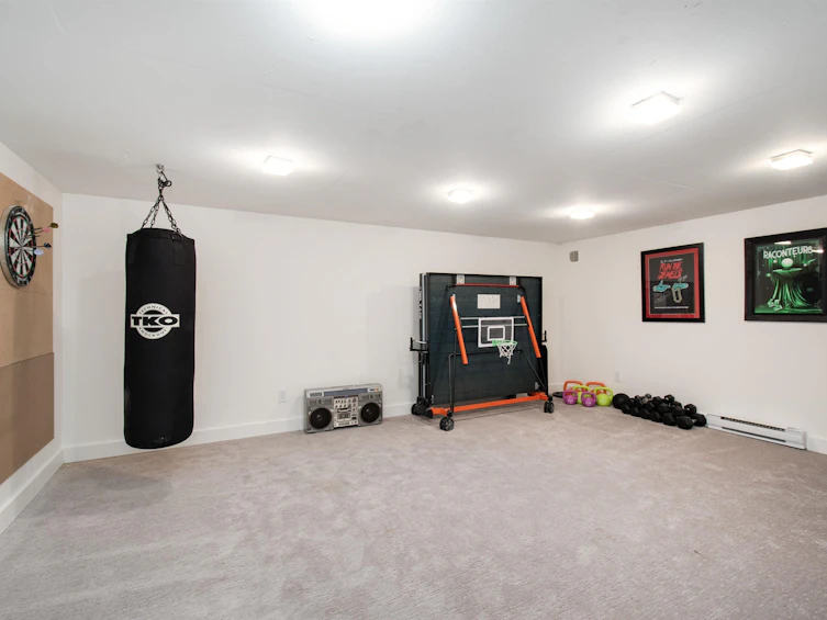 2725 Lyndene Road, North Vancouver, BC, V7R 1E2 - 34
