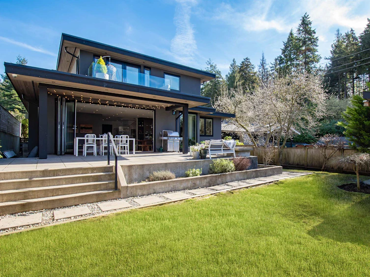2725 Lyndene Road, North Vancouver, BC, V7R 1E2 - 39