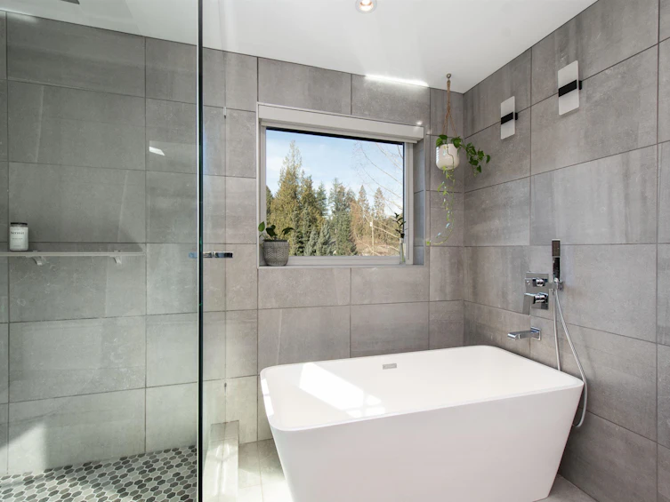 2725 Lyndene Road, North Vancouver, BC, V7R 1E2 - 26