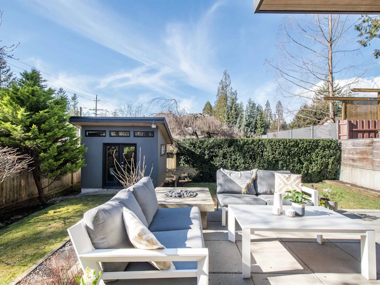 2725 Lyndene Road, North Vancouver, BC, V7R 1E2 - 15