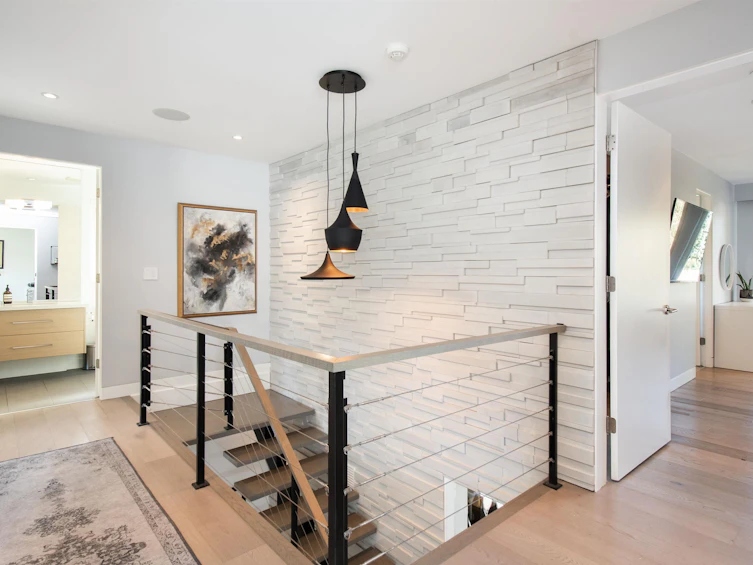2725 Lyndene Road, North Vancouver, BC, V7R 1E2 - 21