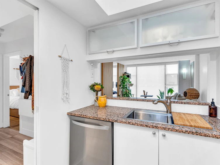 415-1630 W 1st Avenue, Vancouver, BC, V6J 1G1 - 12
