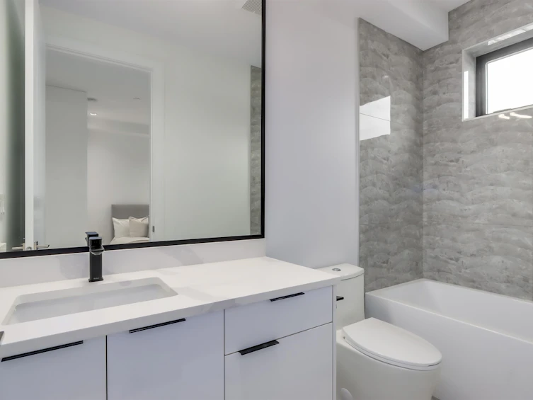 2-1019 E 39th Avenue, Vancouver, BC, V5W 1K9 - 15