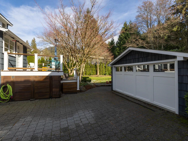 5648 Eagle Harbour Road, West Vancouver, BC, V7W 1P5 - 4