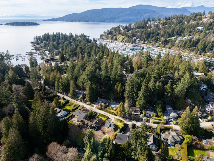 5648 Eagle Harbour Road, West Vancouver, BC, V7W 1P5 - 37