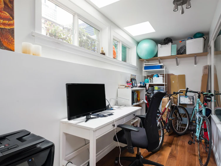 2536 Cornwall Street, Vancouver, BC, V6K 1C2 - 10