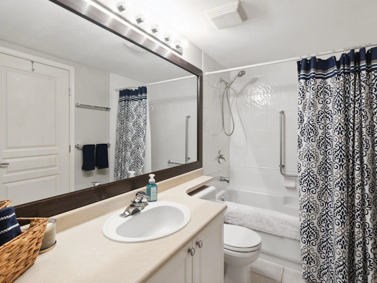 215-1363 56 Street, Delta, BC, V4L 2P7 - 17