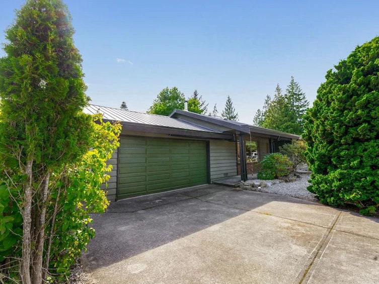 8019 Cooper Road, Halfmoon Bay, BC, V7Z 1A6 - 37